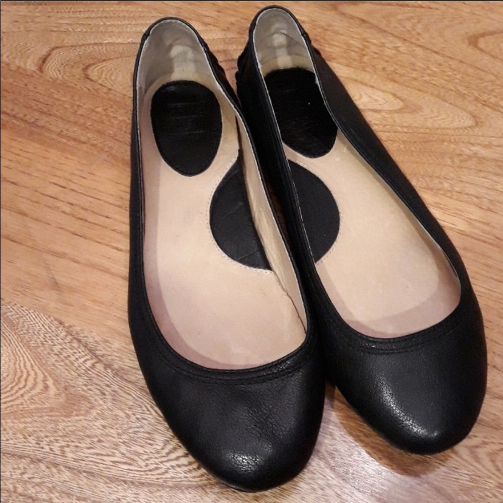 Frye flats